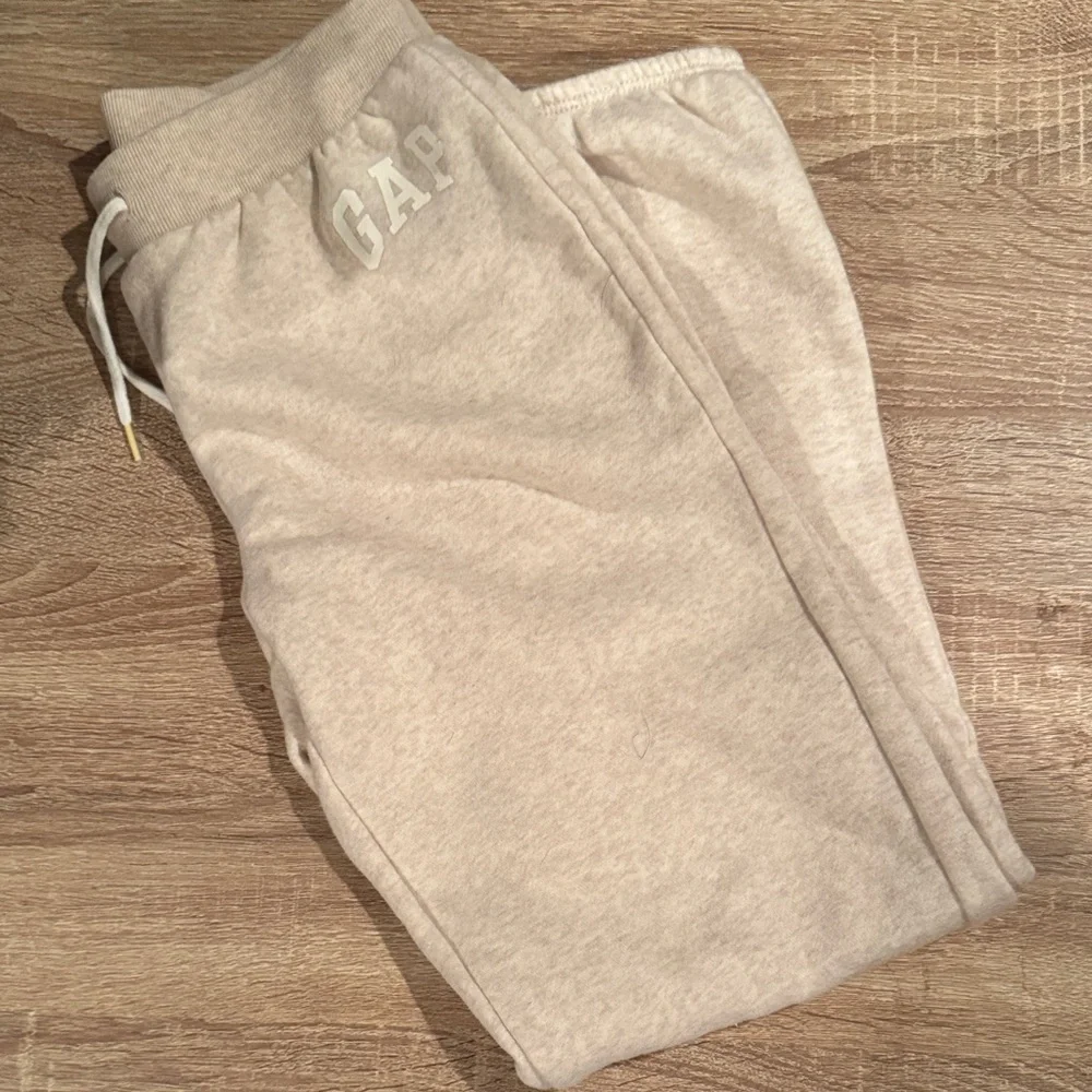GAP Pants